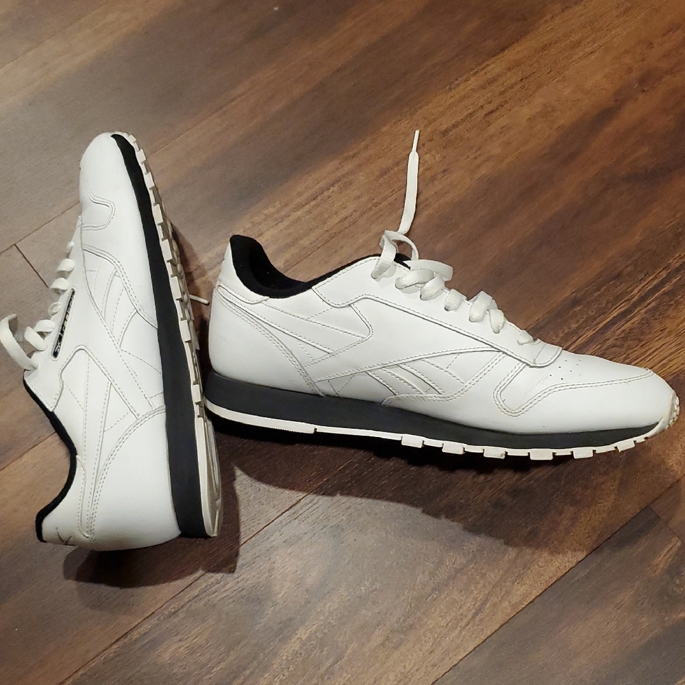 Reebok White and Black Sneakers
